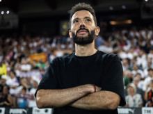 deportes/futbol/la-liga/20260913/valencia-despide-corberan-gourlay-rompe-toda-estructura-deportiva-actual_458295
