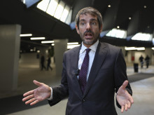 cultura/20260914/urtasun-reivindica-cultura-contra-totalitarismo-pese-callar-ante-dictaduras-izquierda_458474