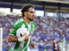 deportes/futbol/la-liga/20260915/jugador-marroqui-betis-recibe-amenazas-pais-apoyar-ceuta-traidor_458839