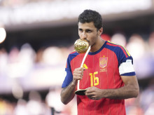 deportes/futbol/20260915/lequipe-desvela-portada-verdaderos-candidatos-ganar-balon-oro-olvida-rodri_459124