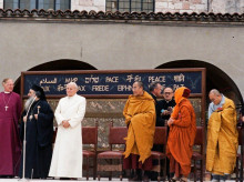 religion/vaticano/20260916/documento-vaticano-rechaza-pretension-gran-religion-mundial-reafirma-cristo-como-unico-redentor_459335