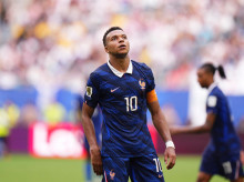 deportes/futbol/20260917/cuando-mbappe-hace-politica-campana-contra-frente-nacional-cara-elecciones-2027_459494