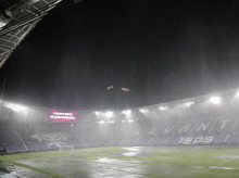 espana/comunidad-valenciana/20260916/descomunal-tormenta-rayos-lluvia-viento-azota-valencia-obliga-suspender-partido-levante-athletic-bilbao_459615