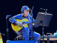 espana/comunidad-valenciana/20260917/silvio-rodriguez-recorre-cinco-decadas-canciones-concierto-roig-arena_459664