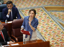 espana/madrid/20260917/ayuso-carga-contra-cirujano-denuncia-listas-espera-revento-coche-jefe-darnos-lecciones_459729
