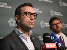 economia/20260918/cuerpo-sigue-aclarar-gobierno-apoyara-hernandez-cos-como-candidato-presidente-bce_460175