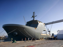 espana/defensa/20260918/bautismo-21-poseidon-futuro-buque-nodriza-otan-rescatar-submarinos_460332