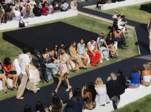estilo-vida/moda/20260919/custo-moderna-feminidad_460525