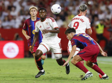 deportes/futbol/la-liga/20260919/sevilla-fc-barcelona-directo-sigue-jornada-7-laliga_460624