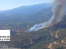 espana/castilla-y-leon/20260921/incendio-forestal-sierra-gredos-alcanza-nivel-1-moviliza-veintena-medios_461164