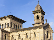 religion/20260922/arrancan-sagrario-iglesia-pueblo-lugo-esparcen-hostias-consagradas-plaza_461470