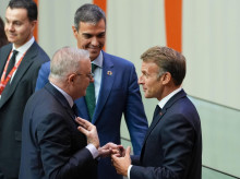 internacional/20260923/macron-sanchez-albanese-reclaman-reglas-internacionales-proteger-ninos-ia_461704