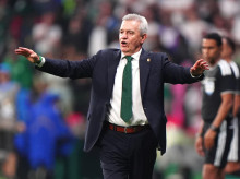 deportes/futbol/la-liga/20260923/valencia-nombra-javier-aguirre-como-nuevo-entrenador-mision-evitar-descenso_461925