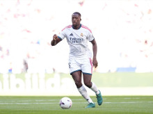 deportes/futbol/20260924/konate-abandona-concentracion-francia-esguince-leve-rodilla_462391