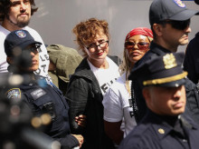 internacional/20260925/detienen-susan-sarandon-manifestarse-contra-netanyahu-nueva-york_462647