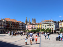 espana/castilla-y-leon/20260925/compraventa-viviendas-dispara-23-burgos-segovia-frente-bajada-51-espana_462695