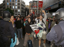 espana/20260928/guerra-politica-acampada-puerta-sol-quien-desalojo-indignados-15m-2011_463429