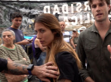 espana/20260928/bronca-protesta-sol-grabo-debate-manifestante-boicoteo-apagando-camara_463649