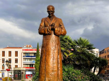 religion/20260929/unico-sacerdote-logrado-unir-todos-grupos-municipales-ayuntamiento_464036
