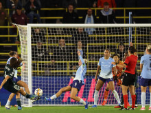deportes/futbol/20261002/polemico-gol-anulado-real-madrid-femenino-indigno-banquillo-esto-no-champions_465375