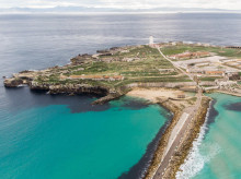 espana/andalucia/cadiz/20261005/isla-vigila-estrecho-desde-tarifa-marlaska-mantiene-cerrada-falta-seguridad_465302