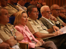 espana/defensa/20261003/robotizacion-campo-batalla-combate-antidron-ejercito-reune-industria-centros-tecnologicos_465578
