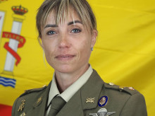 espana/defensa/20261007/esmeralda-ruiz-primera-mujer-ejercito-tierra-alcanza-empleo-suboficial-mayor_466966