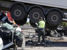 espana/castilla-y-leon/20261009/detenido-camioneros-implicados-accidente-muerto-ocho-heridos-valladolid_468260