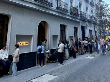 estilo-vida/restaurantes/20261011/cabra-nueva-cafeteria-revoluciona-madrid-triunfar-nueva-york-colas-entrar-bollos-cardamomo_468322