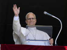 religion/20261011/papa-leon-xiv-anuncia-sometera-operacion-extirparle-nodulo-pulmon_468528