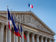 economia/20261011/crisis-deuda-francesa-alcanza-banca-grandes-entidades-pierden-hasta-5-semana_468546