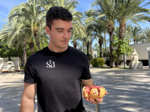 espana/comunidad-valenciana/20261011/joven-elche-gana-concurso-pelar-fruta-apadrina-ferran-adria-tecnica-madre_468595