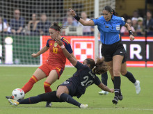 deportes/futbol/20261011/roja-identica-jugadora-seleccion-espanola-mismo-tiempo-expulsaron-vinicius_468576