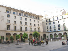 espana/comunidad-valenciana/20261015/condenan-11-meses-carcel-exconcejal-calpe-juan-rosello-sobrecostes-obras-agua_470110