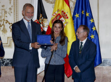 espana/20261013/aleo-tradicional-baston-ceuta-juan-vivas-entregado-rey-felipe-vi-cns_469133