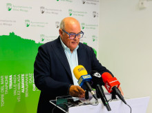 espana/andalucia/malaga/20261014/dimite-alcalde-velezmalaga-polemica-tasa-basuras-no-aguanto-insultos_469456