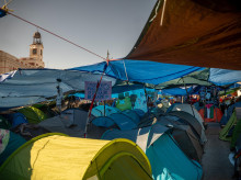 espana/madrid/20261014/comunidad-madrid-denunciaante-fiscalia-amenazas-e-insultos-contra-ayuso-acampada-ilegal-sol_469576