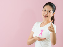 salud-y-bienestar/salud/20261019/cancer-mama-siete-senales-alerta-debes-conocer-aunque-tengas-menos-50-anos_469972