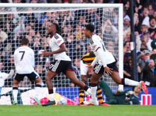 deportes/futbol/20261017/iwobi-da-aire-arbeloa-fulham-logra-primera-victoria-premier-ante-hull-city_470796