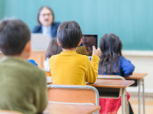 educacion/20261020/88-profesores-europeos-cree-colegios-compran-dispositivos-encima-utilidad_471518