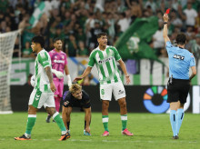 deportes/futbol/la-liga/20261021/cuatro-partidos-sancion-facundo-bernal-expulsion-dar-cabezazo-lamine-yamal_472328