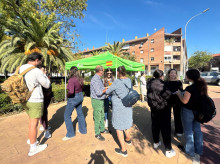 espana/la-voz-de-cordoba/actualidad/20261022/dos-magrebies-increpan-mesa-informativa-vox-cordoba-vamos-votar-pedro-sanchez_472751