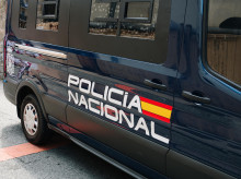 espana/madrid/20261023/tres-falsos-policias-encapuchados-roban-70000-euros-empresaria-coche-pleno-barrio-chamberi_472959