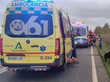 motor/20261023/fallece-motorista-mujer-resulta-gravemente-herida-chocar-contra-cabra-granada_473013