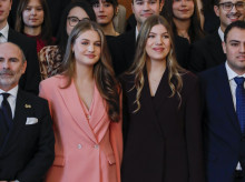 gente/20261023/princesa-leonor-infanta-sofia-duelo-elegancia-clave-work-guino-reina-letizia_473172