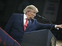 economia/20261027/trump-prohibira-usar-termino-inteligencia-artificial-eeuu-propone-cambiarlo-superinteligencia_474550