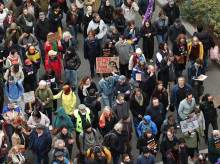 internacional/20261024/ultraizquierda-vuelve-calles-orleans-miles-manifestantes-repudio-partido-marine-le-pen_473383