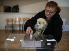 internacional/20261025/comienza-primera-vuelta-elecciones-bulgaria-entre-candidata-pro-rusa-favorito-europa_473537