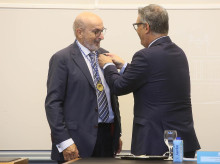 espana/comunidad-valenciana/20261025/medico-nefrologo-carlos-santiago-recibe-titulo-alicantino-adopcion-2026-diputacion_473654