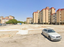 espana/andalucia/sevilla/20261026/prision-hombre-encerrar-encadenar-novia-piso-tres-mil-viviendas-sevilla_473914